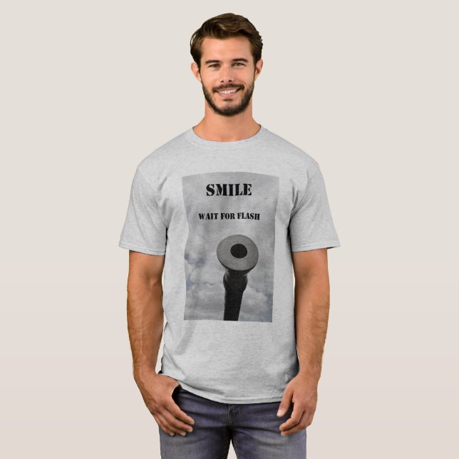 smile and waitt for flash T-Shirt (Front Full)