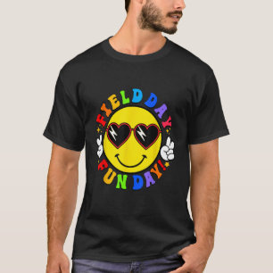 Smile Face Happy Field Day Retro Groovy Field Day  T-Shirt
