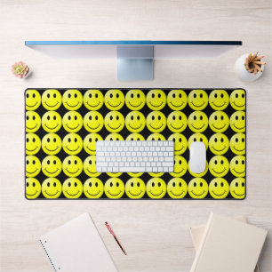 Smiling Face Desk Mat