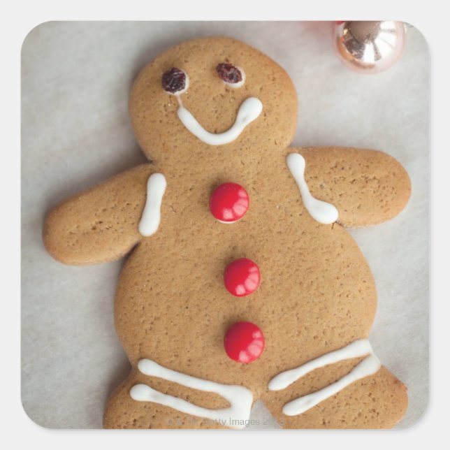 Smiling gingerbread man square sticker (Front)