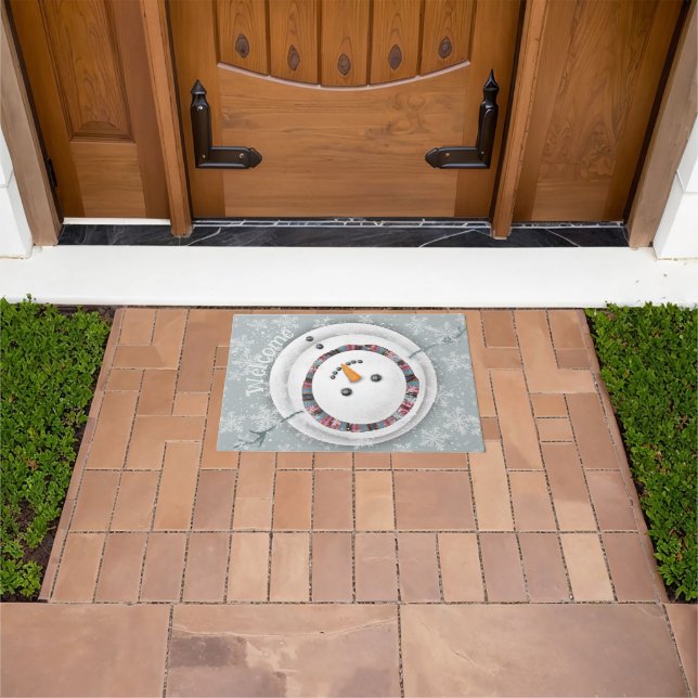 Smiling Snowman Gazing Upwards Winter Welcome Doormat (Outdoor)