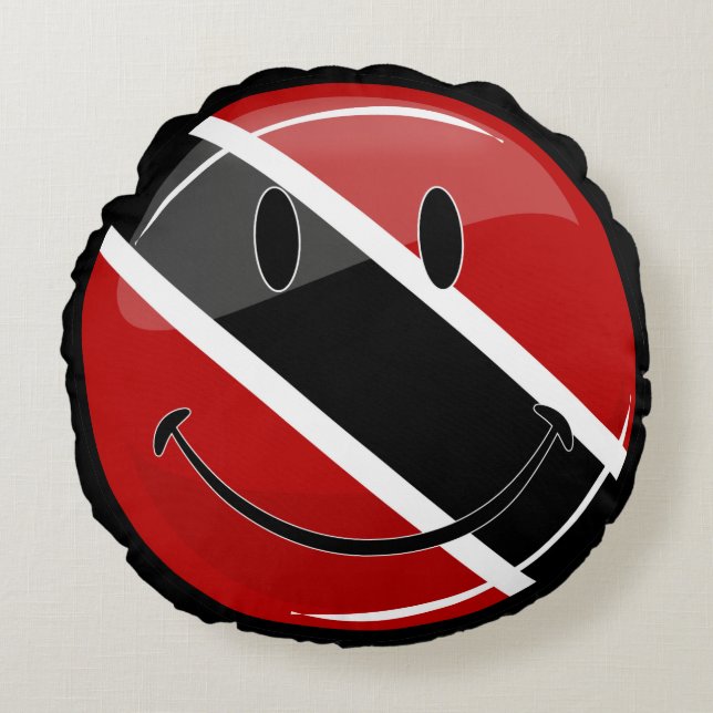 Smiling Trinidad and Tobago Flag Round Cushion (Front)
