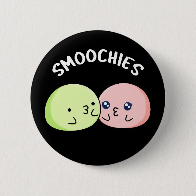 Smoochies Funny Kissing Mochi Pun Dark BG 6 Cm Round Badge (Front)