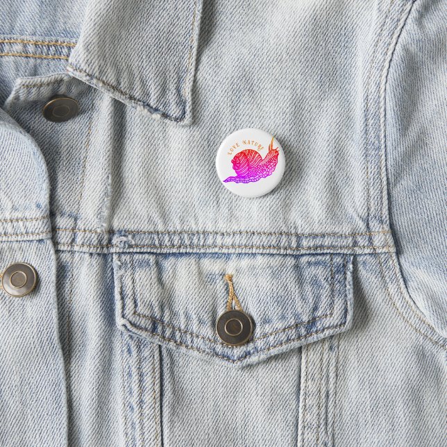 Snail in graphic style 3 cm round badge (In Situ)