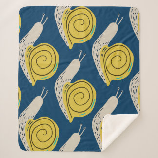 Snails silhouettes: yellow, pink pattern. sherpa blanket