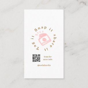 Snap tag share social media q r code brown red 