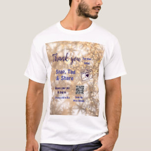 Snap tag share social media q r code glitter gold T-Shirt