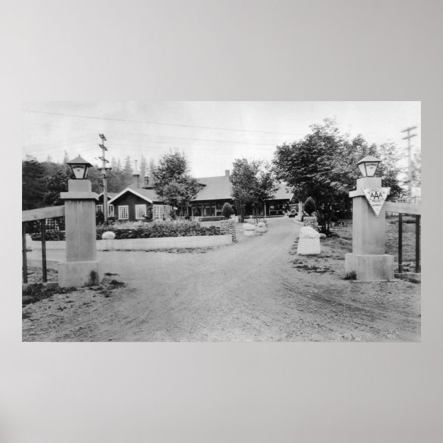 Snoqualmie, WA - Snoqualmie Falls Lodge Poster (Front)