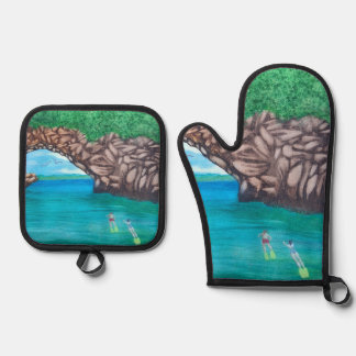Snorkelling in Paradise  Oven Mitt & Pot Holder Set