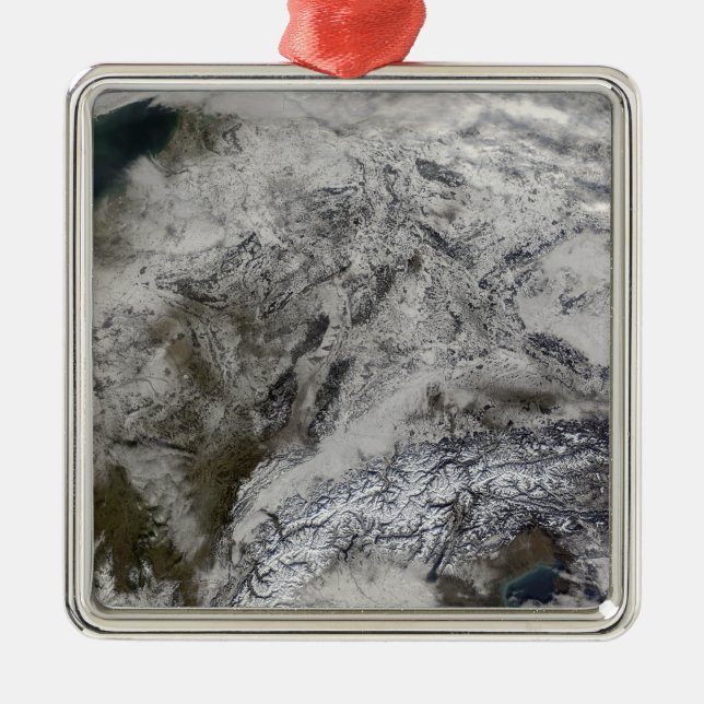 Snow in Europe Metal Tree Decoration (Front)