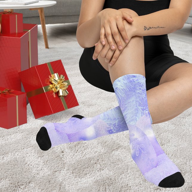 Snow Scene with Ornaments and Blue Tint Snow Socks (Snow Scene with Ornaments and Blue Tint Snow Socks)