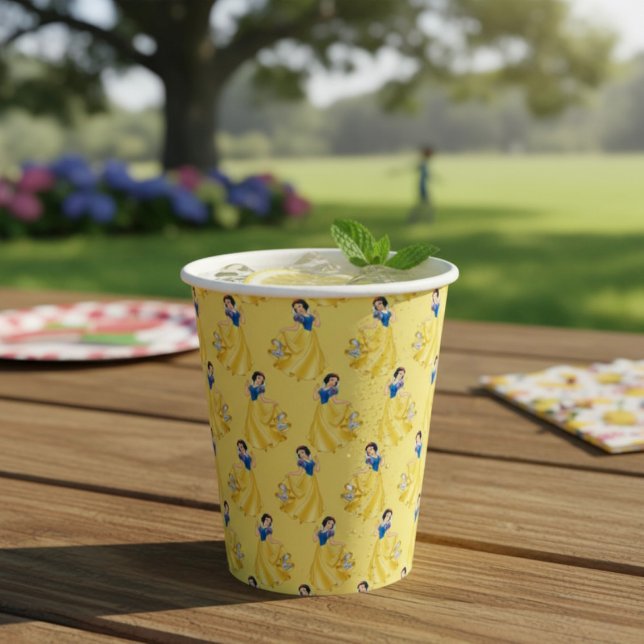 Snow White Paper Cups (Creator Uploaded)