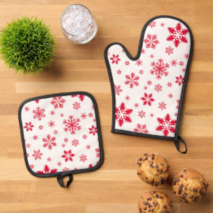 Snowflake Pattern, Red Snowflakes, Snow, White Oven Mitt & Pot Holder Set
