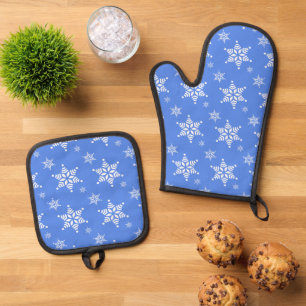 Snowflake Pattern, White Snowflakes, Snow, Blue Oven Mitt & Pot Holder Set