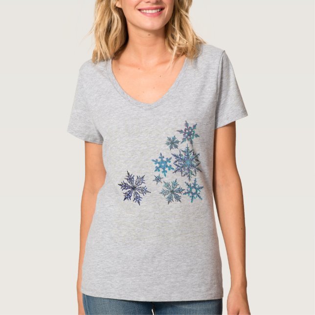 Snowflakes, embroidered look, digital painting T-Shirt (Front)