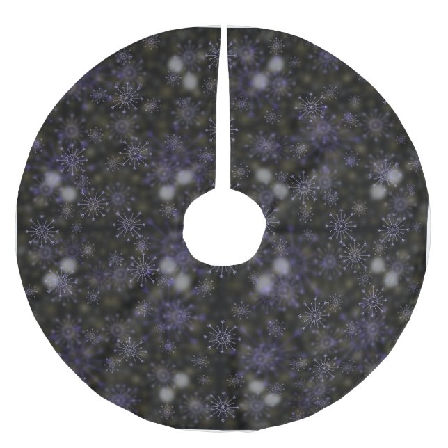 Snowflakes pattern  brushed polyester tree skirt (Front)