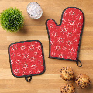 Snowflakes, Red and White Snowflakes, Snow Oven Mitt & Pot Holder Set