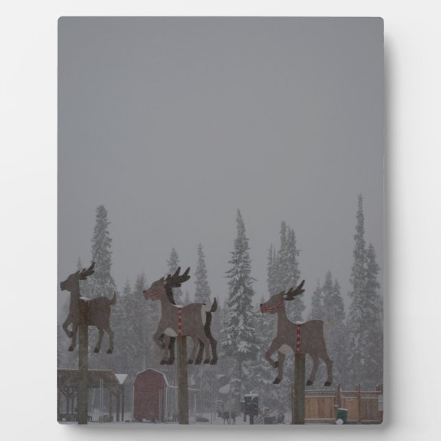 Snowing Blizzard Snow Snowflake Frozen Ice Santa Plaque (Front)