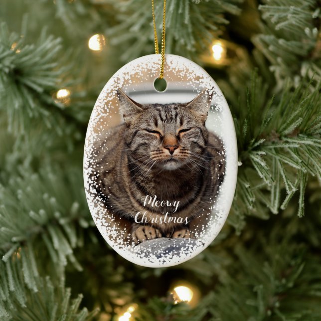 Snowy cat on Christmas Ceramic Ornament (Tree)