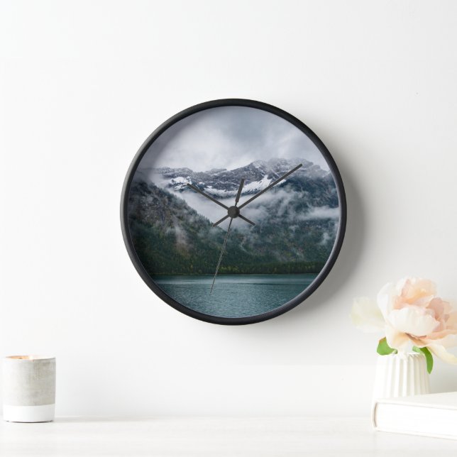 Snowy mountains in the fog  clock (Home)