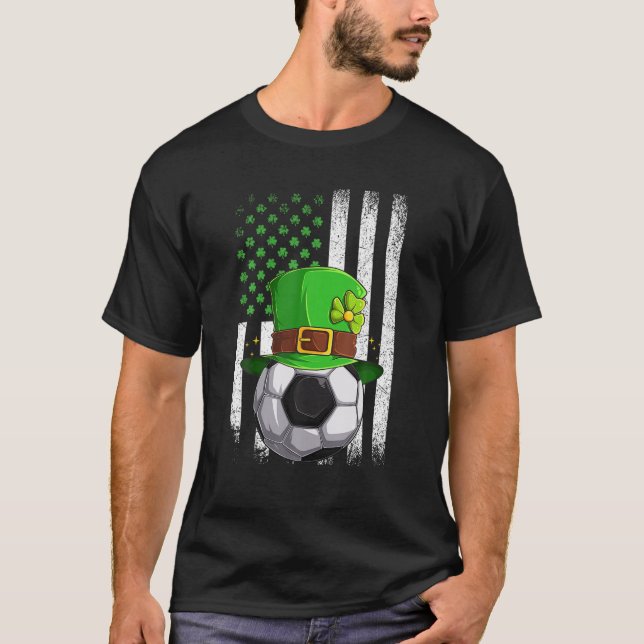 Soccer Retro USA Flag Shamrock Leprechaun St Patri T-Shirt (Front)