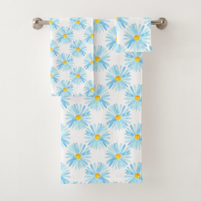 Soft Blue Watercolor Aster Pattern Bath Towel Set (Insitu)