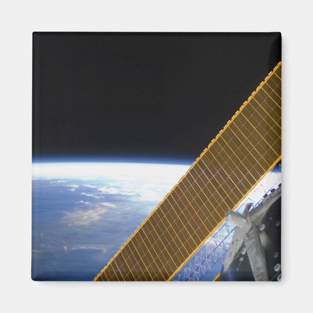 Solar array panels magnet (Front)