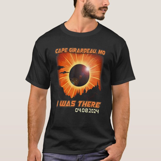 Solar Eclipse Mountain Hiking Cape Girardeau Misso T-Shirt (Front)