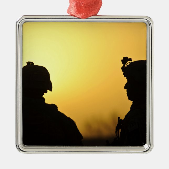 soldiers metal tree decoration (Front)