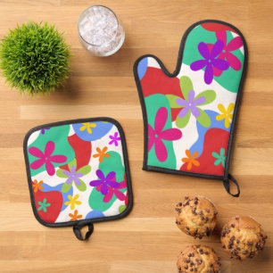 Solid Flowers / Blossoms pattern 11 Oven Mitt & Pot Holder Set