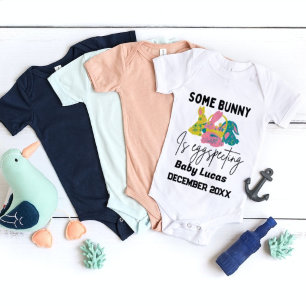 Somebunny is eggspecting Eastrt pregnancy announce Baby Bodysuit