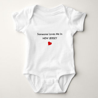 Someone Loves Me in T-Shirt Baby Bodysuit