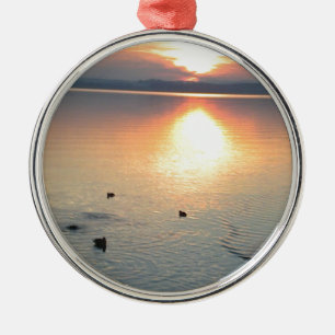 Sonnenuntergang am See mit Enten Metal Tree Decoration