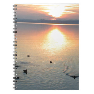 Sonnenuntergang am See mit Enten Spiral Notebook