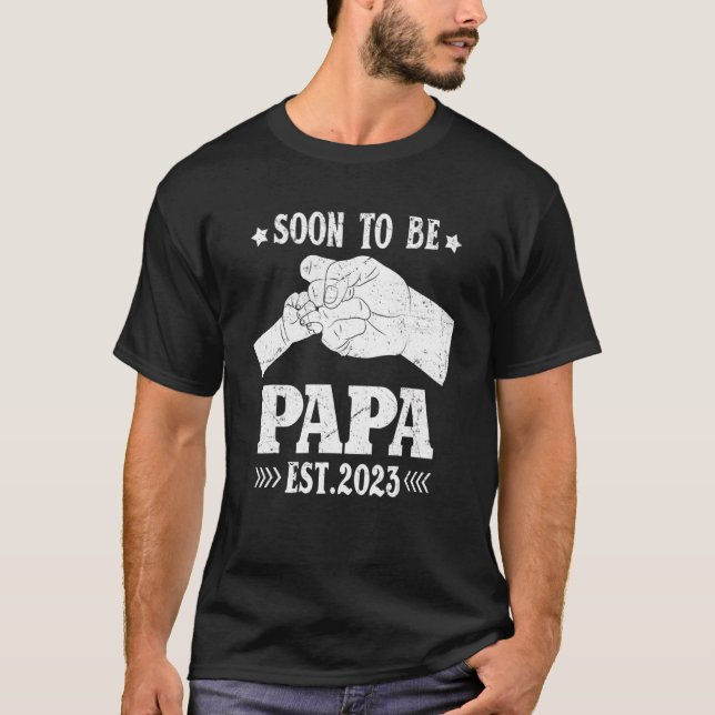 Soon To Be Papa Est 2023 Pregnancy Announcement T-Shirt (Front)