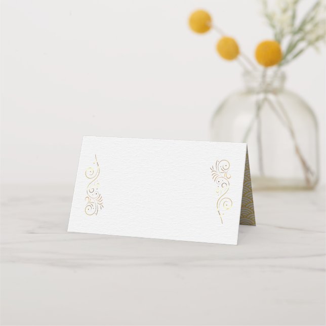 Sophisticated Luxurious Gold Flourish Wedding  Place Card (Front)