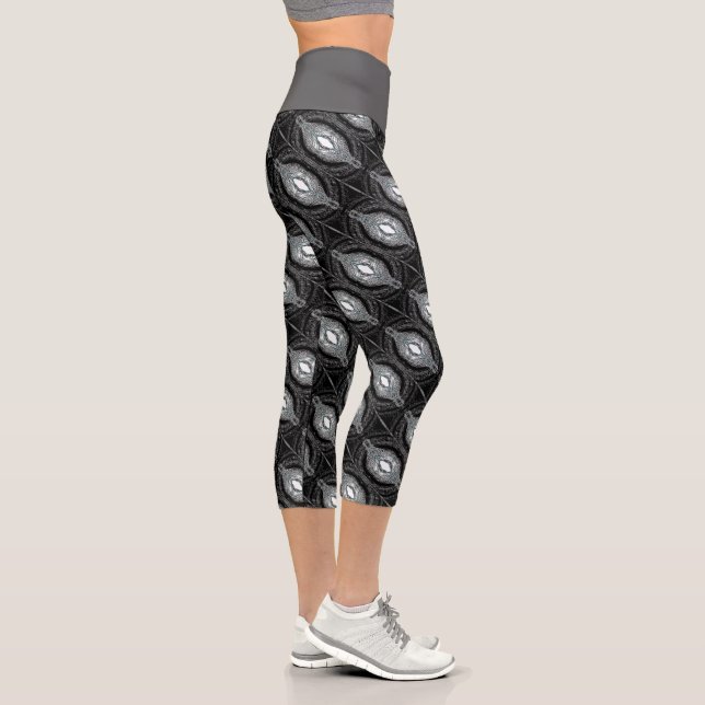Sorcerer Eye Capri Leggings (Right)