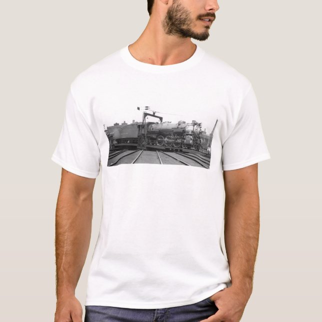 Southern Railway Pacific on Turntable T-Shirt (Front)