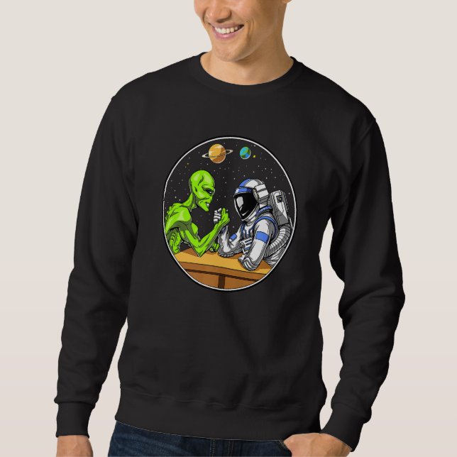Space Alien Astronaut Arm Wrestling Science Fictio Sweatshirt (Front)