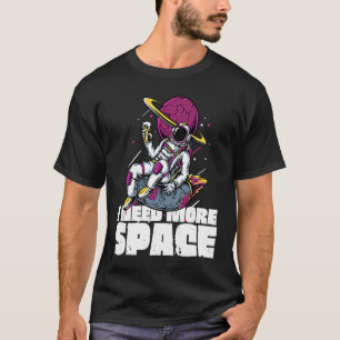 Space Astronaut Beer Party Astronaut Drinking Beer T-Shirt
