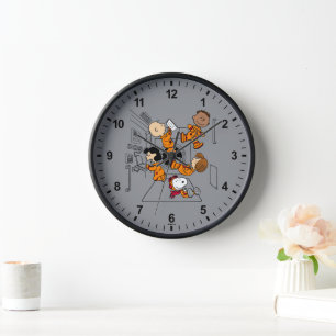 SPACE   Peanuts Gang in Space Clock
