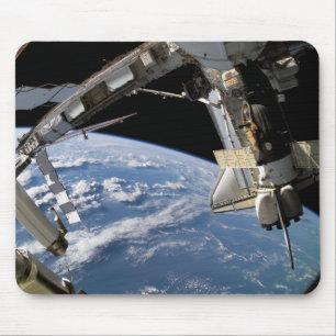Space Shuttle Atlantis and a Soyuz spacecraft Mouse Pad