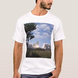 Space Shuttle Atlantis lifts off 18 T-Shirt