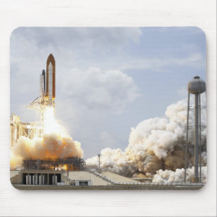 Space Shuttle Atlantis lifts off 21 Mouse Pad