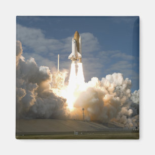 Space Shuttle Atlantis lifts off 24 Magnet