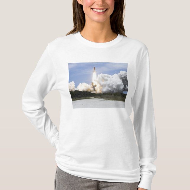 Space Shuttle Atlantis lifts off 28 T-Shirt (Front)