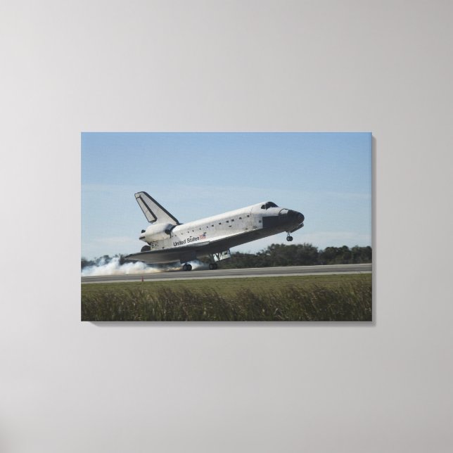 Space shuttle Atlantis touches down 2 Canvas Print (Front)