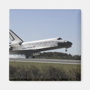 Space shuttle Atlantis touches down 3 Magnet