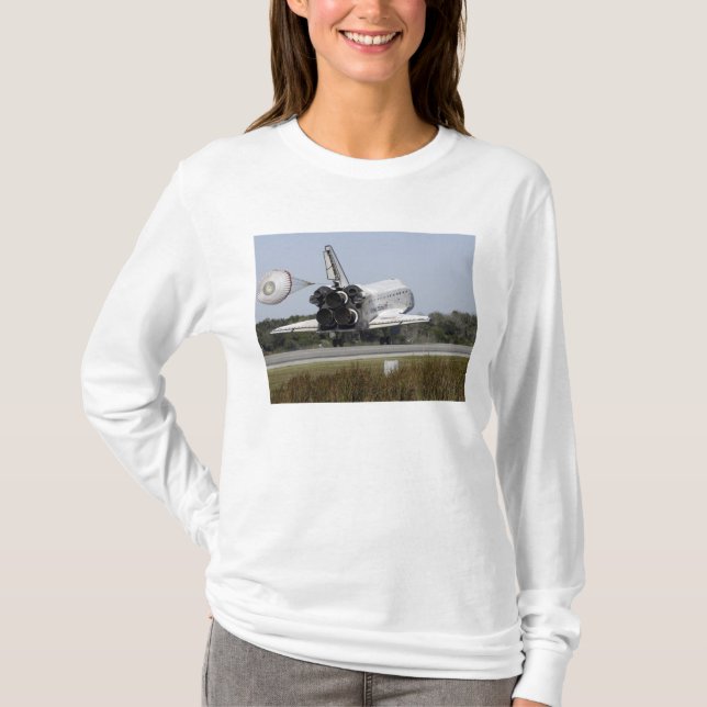 Space shuttle Atlantis unfurls its drag chute 2 T-Shirt (Front)