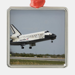 Space Shuttle Discovery approaches landing 3 Metal Tree Decoration
